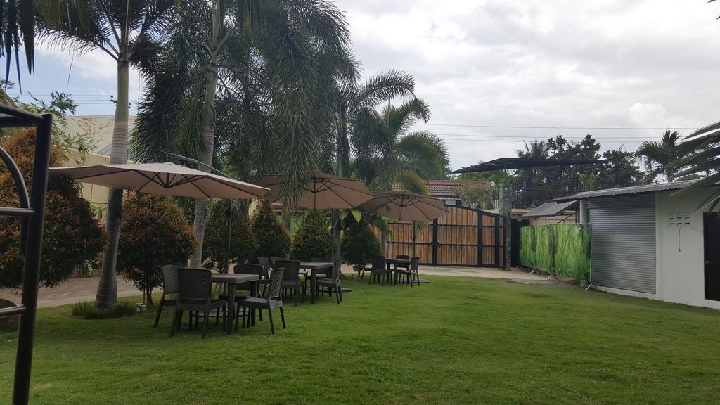 Mactan Breeze - Airport Bed And Breakfast Lapu-Lapu City Exterior foto